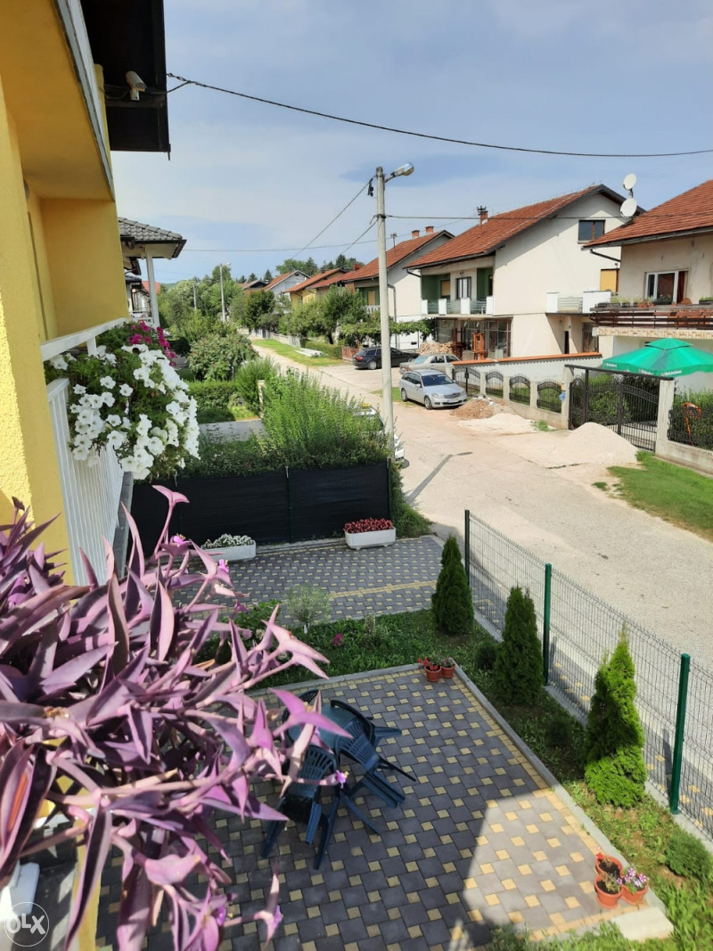 Stambeno poslovna zgrada / kuća Sanski Most 3