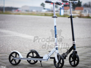 Veliki metalni djeciji trotinet / romobil / skuter za djecu