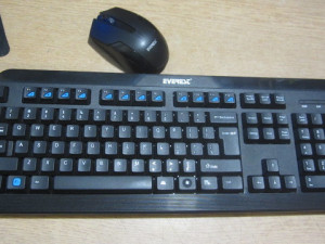 EVEREST KM 8000 Wireless KAO NOV