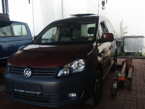VW CADDY 1.6 TDI 2012 GOD - DIJELOVI