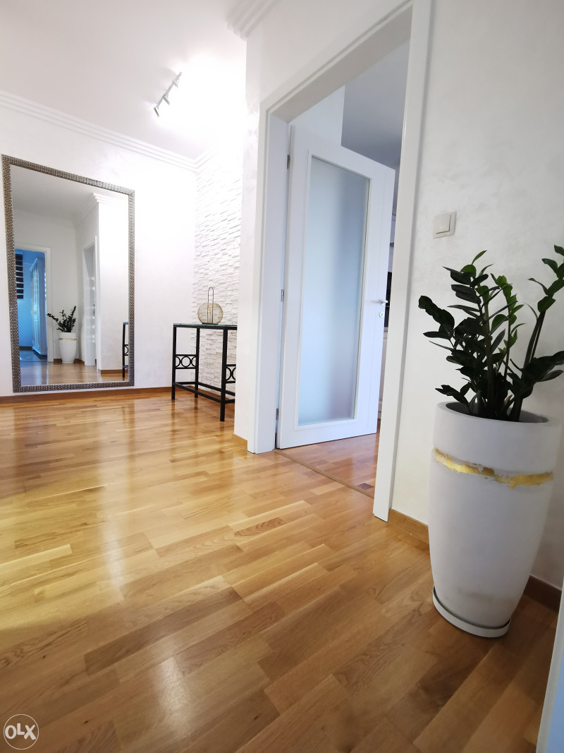 Luksuzni apartman sa parkingom u zgradi Mellain stan na dan Tuzla 13