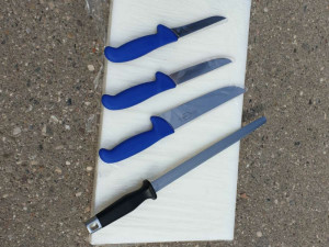 Noževi Dick set sa masatom i daskom