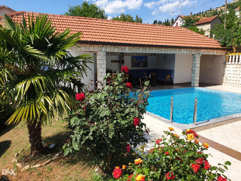 Kuća sa Bazenom Mostar  061 386 990 2