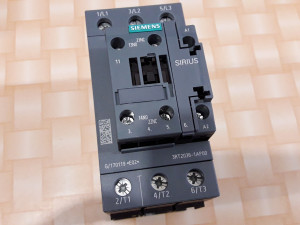 SKLOPNIK-SKLOPKA SIEMENS 3RT2036-1AP00 22kW 230V AC