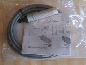 KAPACITIVNI PREKIDAČ XT218A1FAL2 2M M18 2Ž