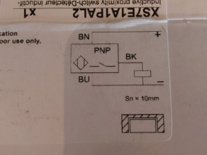 INDUKTIVNI PREKIDAČ XS7F1A1PAL2 2M 26x26x13mm