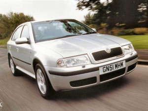 PODIZAC STAKLA SKODA OKTAVIA...062/266-333