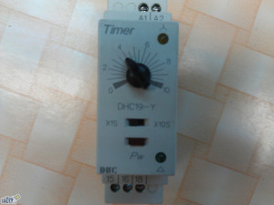 VREMENSKI RELEJ ZA UKLJUČIVANJE TROKUT ZVIJEZDA DHC19Y