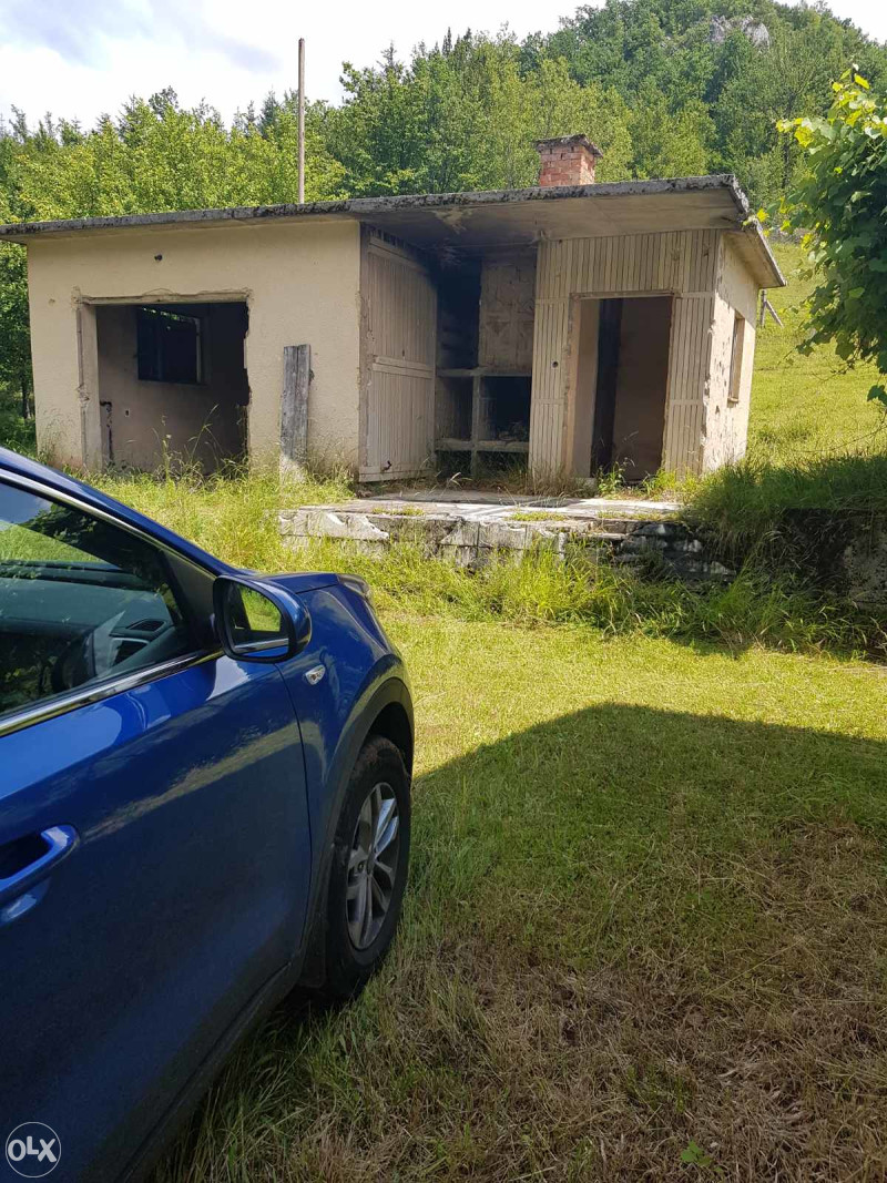 Kuća, pomoćni objekat, zemljište, Kijevo kod Sarajeva 2