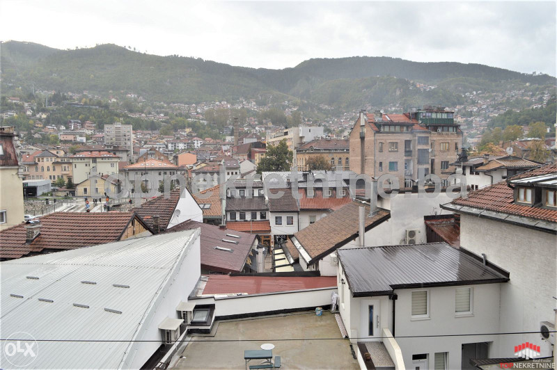Moderno uređen trosoban stan od 89m2 kod Vijećnice 11