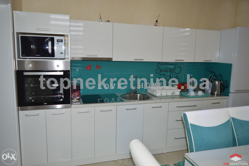 Moderno uređen trosoban stan od 89m2 kod Vijećnice 4
