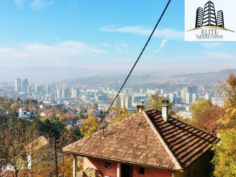 Vraca , mala kuca sa pogledom na grad, prodaja!