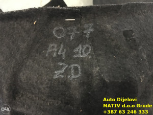Zaštita obloga točka ZADNJA DESNA Audi A4 B8 2010