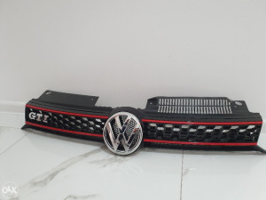 VW Golf 6 GTi,GTd Maska Grill Kompletna