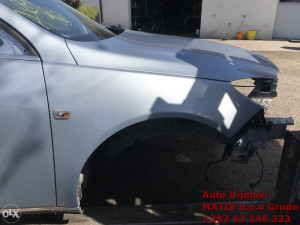 Blatobran DESNI Opel Insignia 2013-17 Srebrena boja