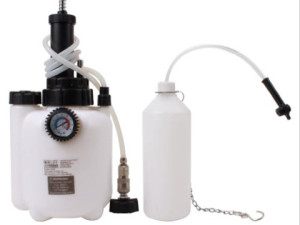 SET ZA ULJE I OZRACIVANJE KOCNICA REZERVOAR 3L