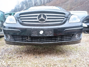 Prednji branik Mercedes B200