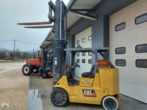 Viličar Viljuškar Cat Caterpillar GC 70 Linde Manitou