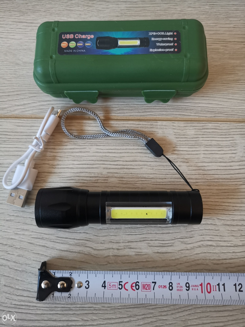 Led baterija / lampa / punjiva 2 komada sa zumom