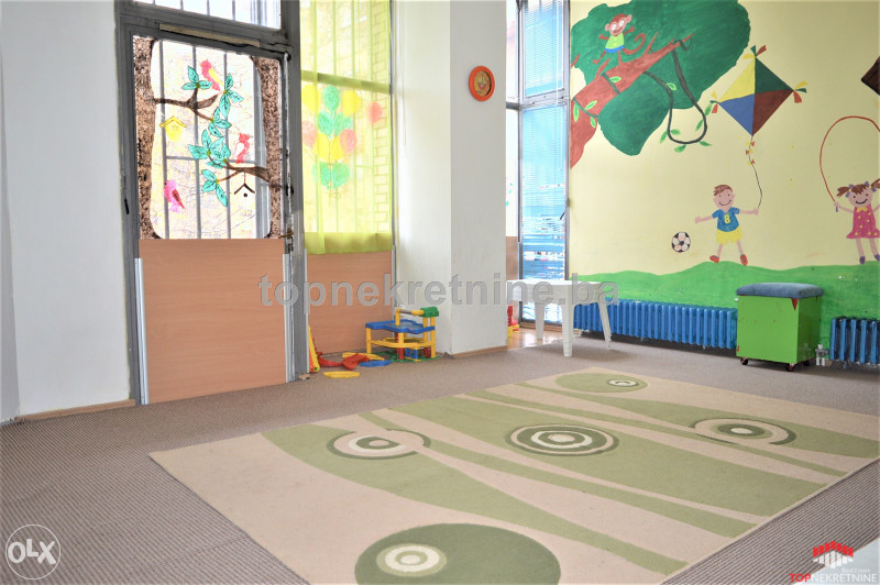Višenamjenski poslovni prostor od 147m2, Breka 7