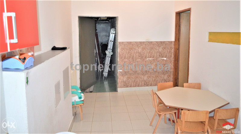 Višenamjenski poslovni prostor od 147m2, Breka 11
