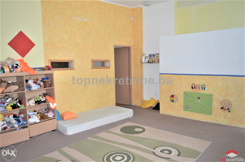 Višenamjenski poslovni prostor od 147m2, Breka 8
