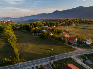 Zemljište, 11000 m², Bihać