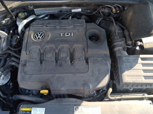 VW Passat 2015 B8 2.0TDI (CRL)-dijelovi limarije i mehanike