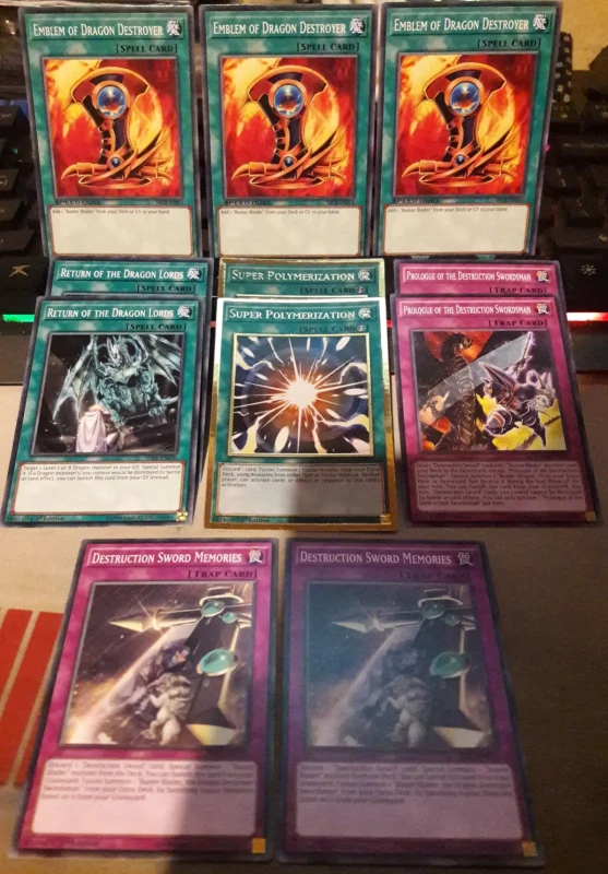 monkey deck yugioh Amazon.com: Yu-Gi-Oh! - Acrobat Monkey (YSDS-EN004) - Starter Deck Syrus  Truesdale - 1st Edition main image 0