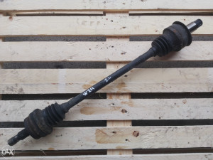 Poluosovina Mercedes E klasa