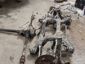 Poluosovina BMW X5 X6 3.0si 3.5i