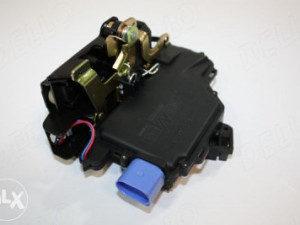 BRAVA PREDNJA DESNA VW POLO 9N / TRANSPORTER 5 / T5