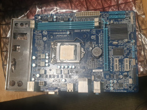 1155 soc / GIGABYITE GA-H61M  b52 / i7 2600