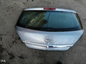 Gepek vrata opel astra h