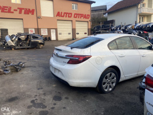 Opel insignia 2.0 dizel redizajn dijlovi 063/117-176. 063/992-835