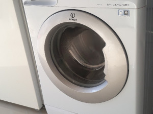 VES MASINA INDESIT. 9.kg