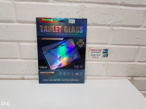 UNIVERZALNO ZASTITNO STAKLO ZA TABLET 9"