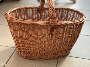 Korpa pletena od pruća sa ručkom veća / NOVO