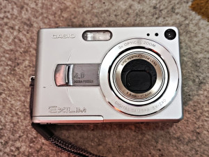 Casio digitalni fotoaparat