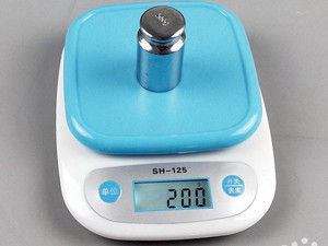 Digitalna kuhinjska vaga sa posudom / 7 kg