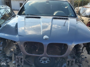 BMW X5 E53 prednja hauba (ostali dijelovi)