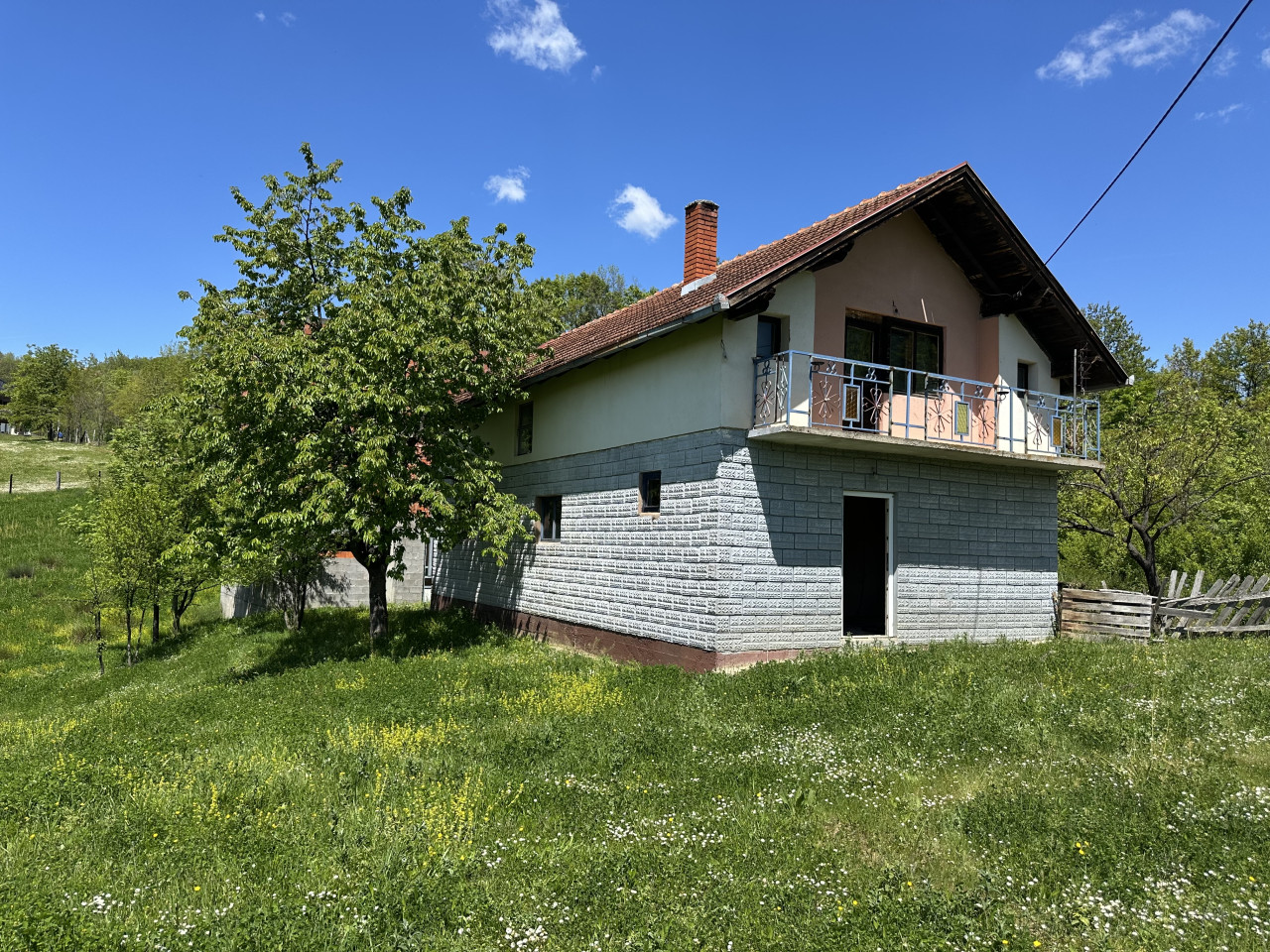 Tri kuće na placu u Loparama - 1274 m2