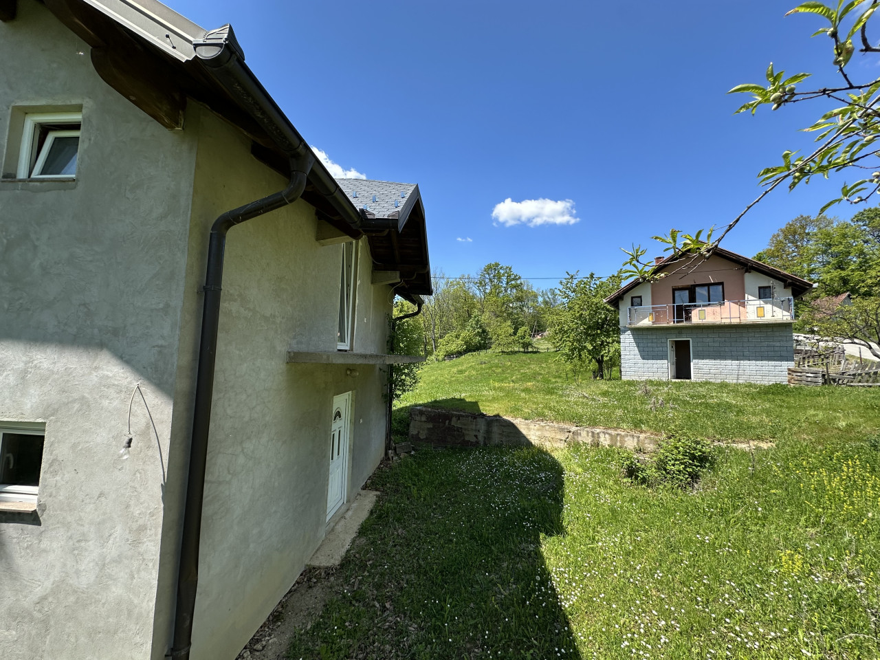 Tri kuće na placu u Loparama - 1274 m2 12