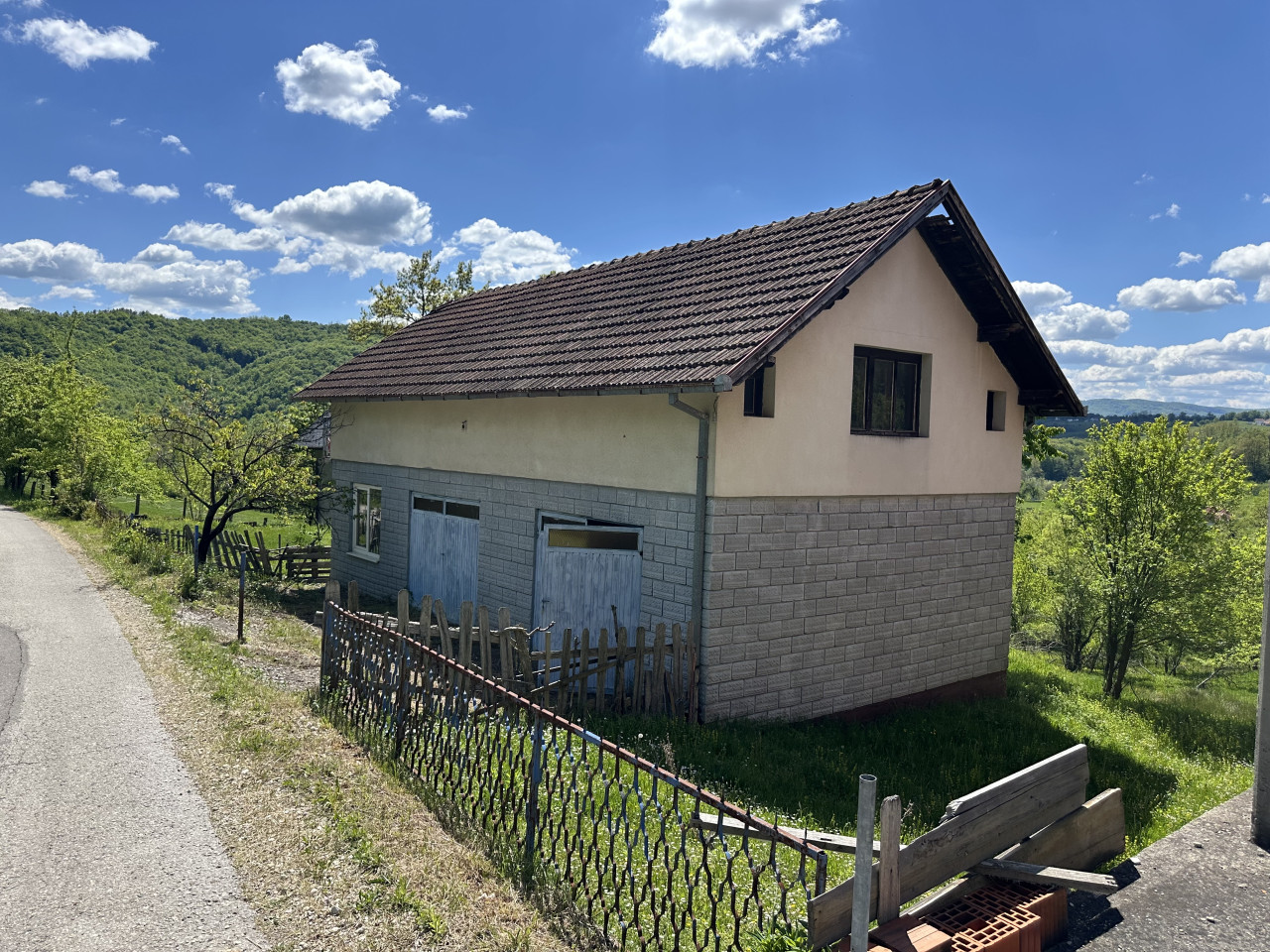 Tri kuće na placu u Loparama - 1274 m2 37