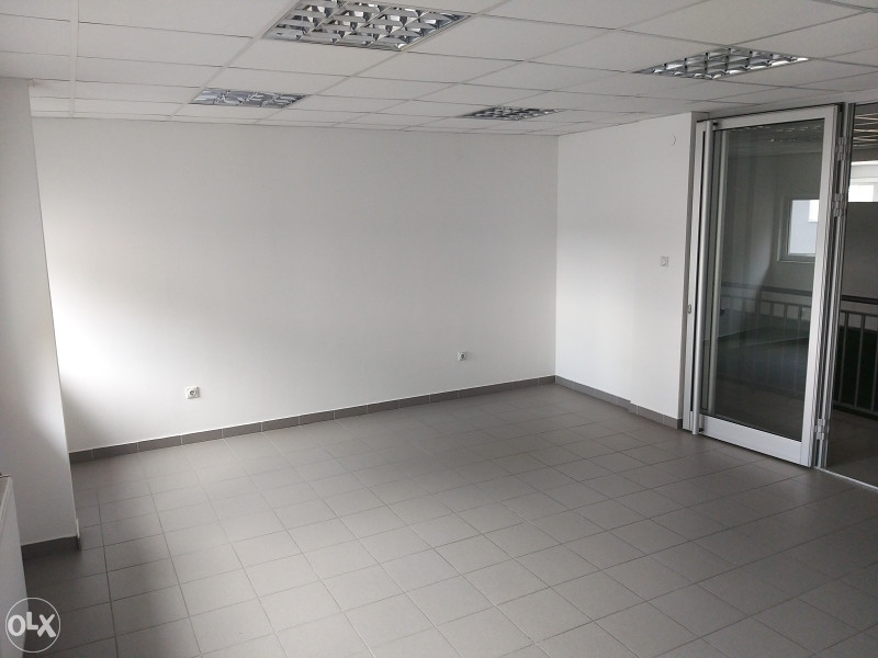 Poslovni prostor u Lazarevu - 406 m2 2