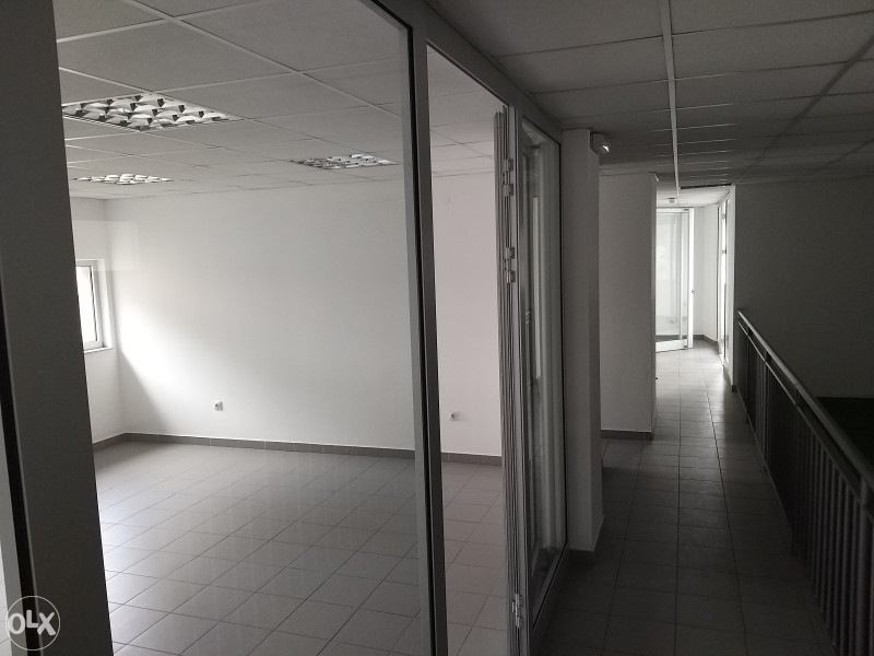 Poslovni prostor u Lazarevu - 406 m2 12