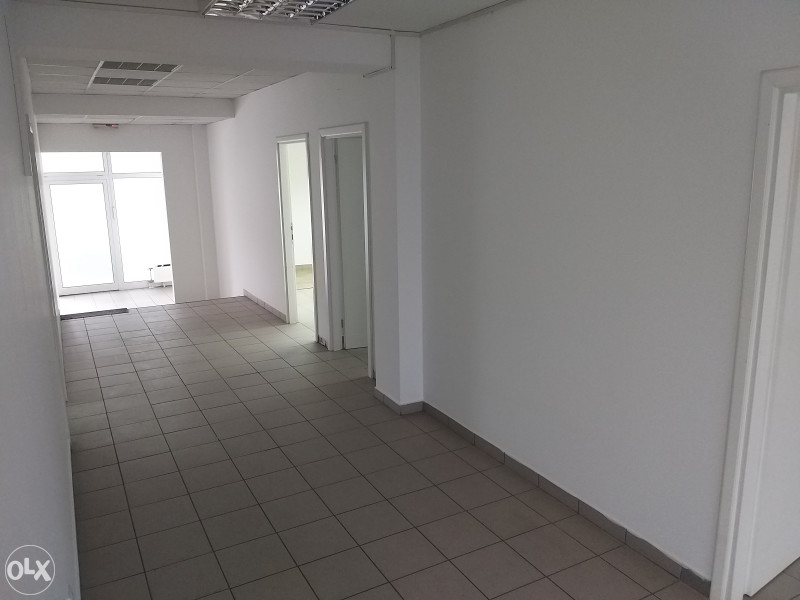 Poslovni prostor u Lazarevu - 406 m2 43