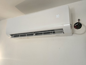 GREE KLIMA UREĐAJ  cosmo REGULAR -22 sa montazom