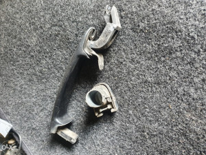 Golf 5 steka vrata prednja desna rucka rucica