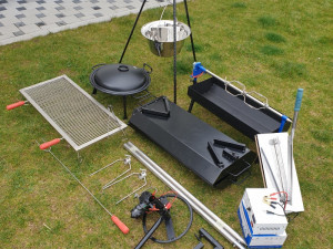 Razanj Pecenjara Rostilj Tanjiraca Sjecka KotlicKOMPLET